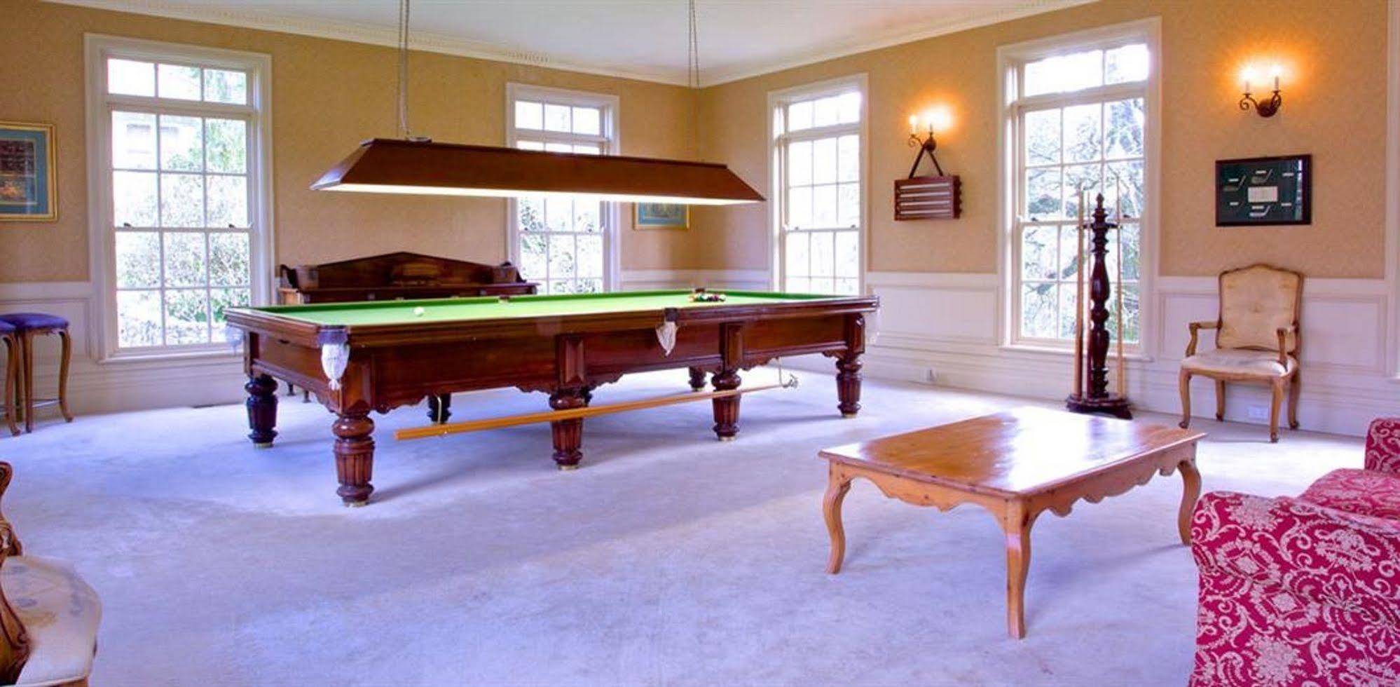 בואוראל Milton Park Country House Hotel & Spa מראה חיצוני תמונה